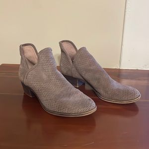 Lucky brand suede size 7.5 booties